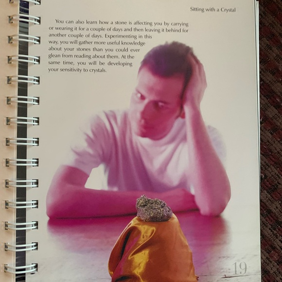 The Crystal Healing Bible by Sue Lilly HC - Picture 6 of 6